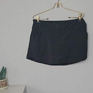 Danskin Now Semi Fitted Black Mini Skirt Size Medium Womens Athletic Workout Fit